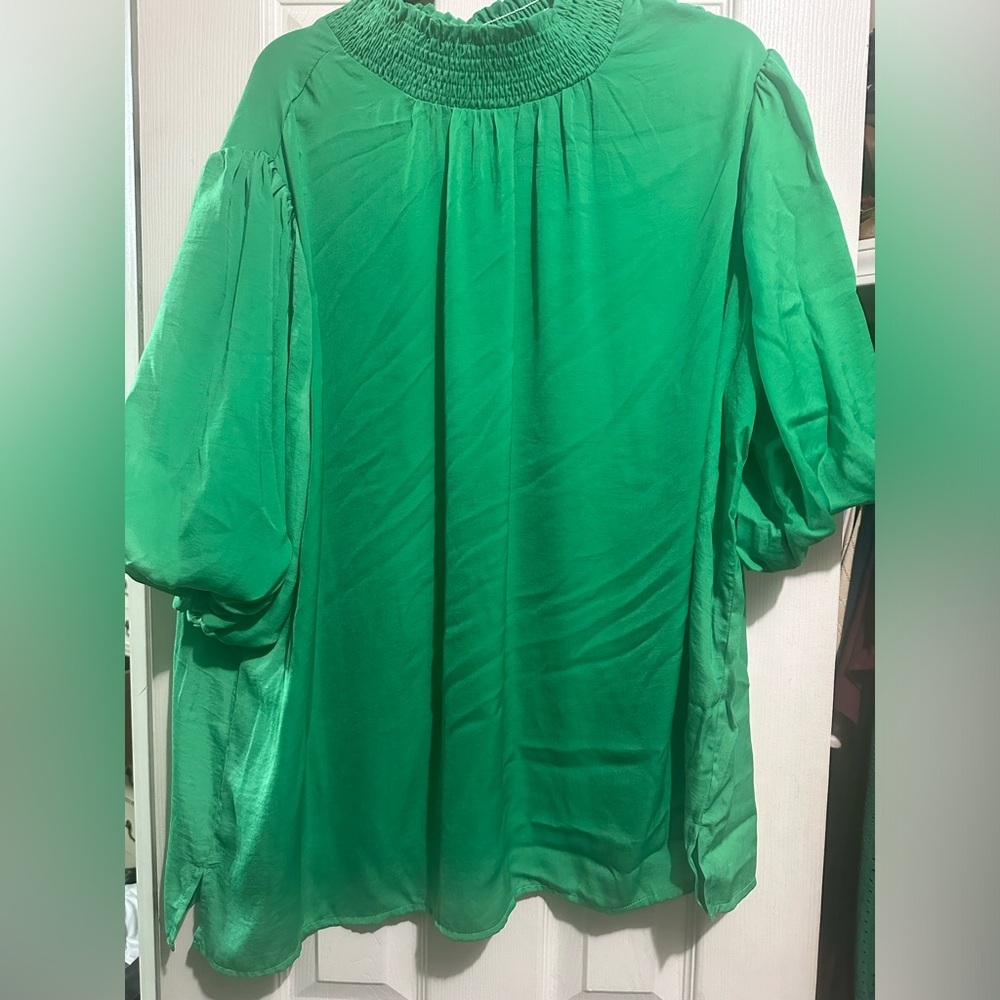 Oddy 3x green puff sleeve top